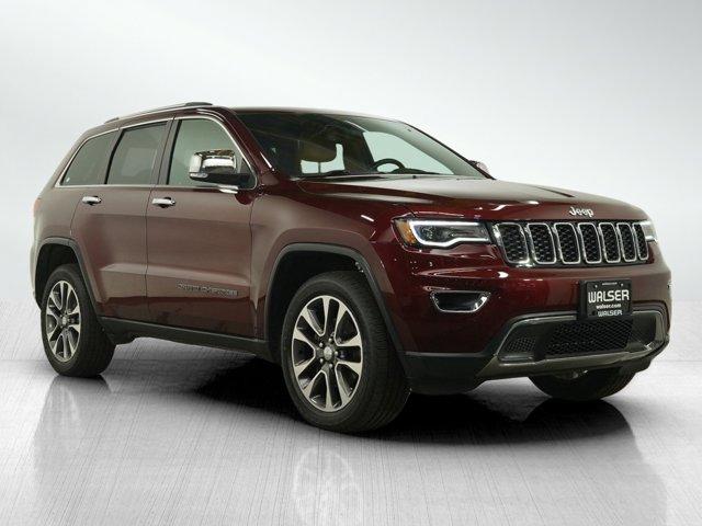 Photo of 2018 Velvet Red Pearlcoat Jeep Grand Cherokee
