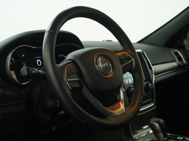 Photo of 2018 Velvet Red Pearlcoat Jeep Grand Cherokee
