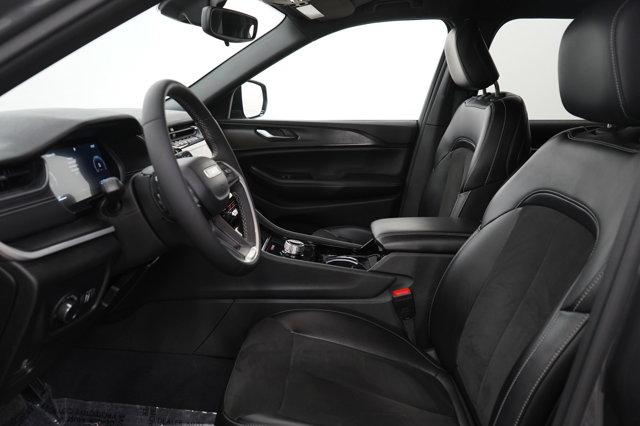 Photo of 2023 Baltic Gray Metallic Clearcoat Jeep Grand Cherokee L