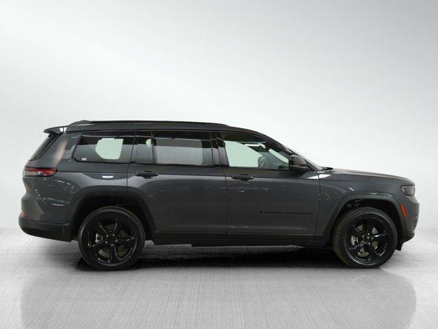 Photo of 2023 Baltic Gray Metallic Clearcoat Jeep Grand Cherokee L