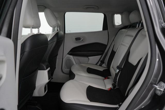 Photo of 2019 Granite Crystal Metallic Clearcoat Jeep Compass