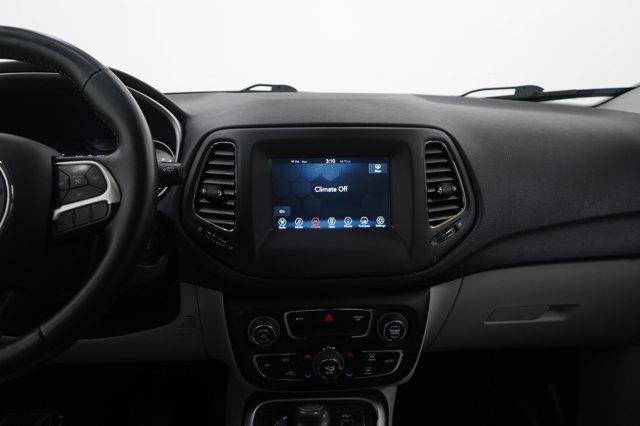 Photo of 2019 Granite Crystal Metallic Clearcoat Jeep Compass