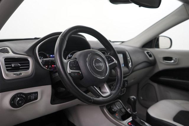 Photo of 2019 Granite Crystal Metallic Clearcoat Jeep Compass