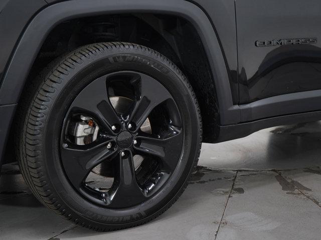 Photo of 2021 Diamond Black Crystal Pearlcoat Jeep Compass