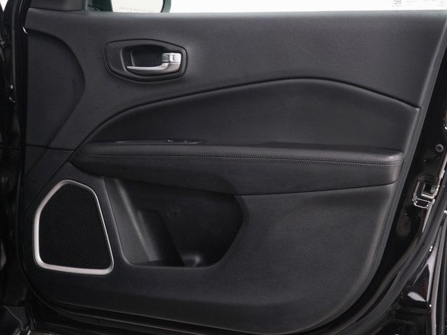Photo of 2021 Diamond Black Crystal Pearlcoat Jeep Compass