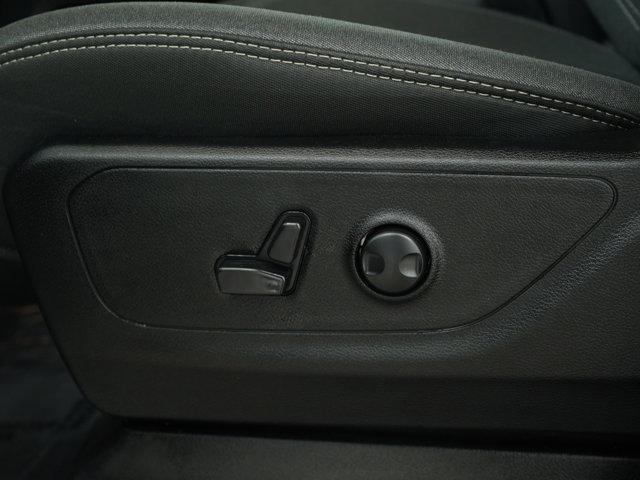 Photo of 2023 Bright White Clearcoat RAM 1500