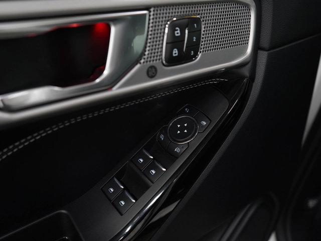 Photo of 2021 Star White Metallic Tri-Coat Ford Explorer