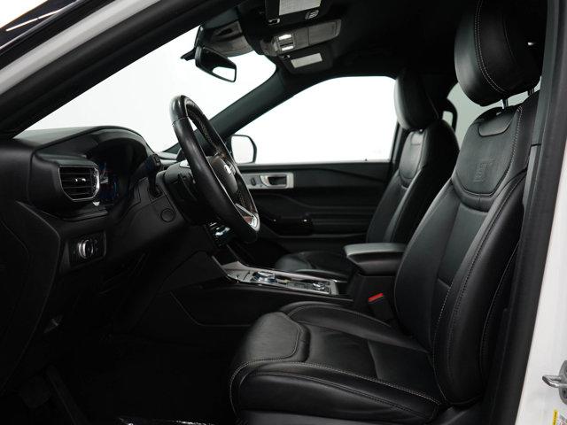Photo of 2021 Star White Metallic Tri-Coat Ford Explorer