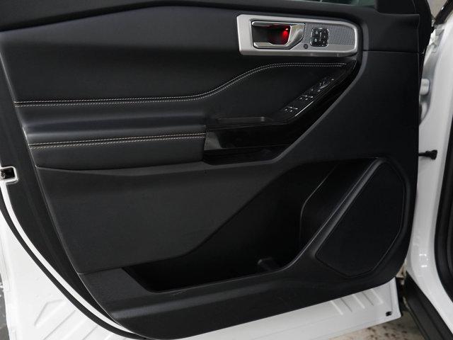 Photo of 2021 Star White Metallic Tri-Coat Ford Explorer