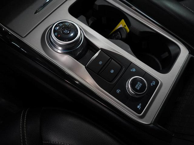 Photo of 2021 Star White Metallic Tri-Coat Ford Explorer