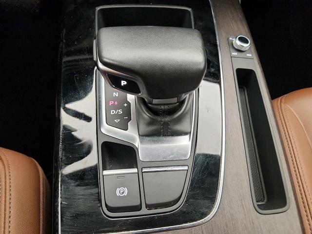 Photo of 2023 Black Audi Q5