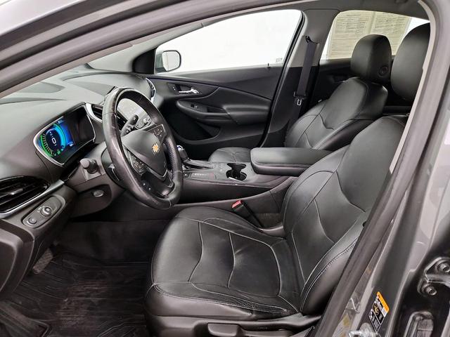 Photo of 2017 Silver Chevrolet Volt