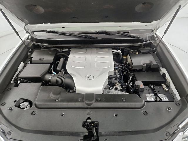 Photo of 2017 White Lexus GX 460