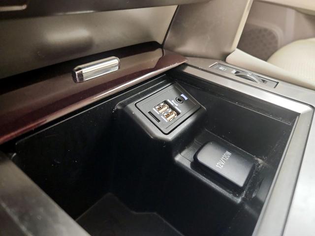 Photo of 2017 White Lexus GX 460