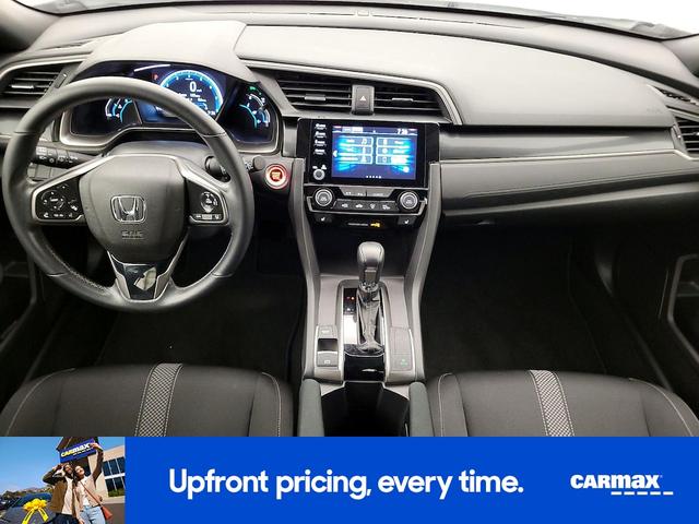 Photo of 2021 White Honda Civic