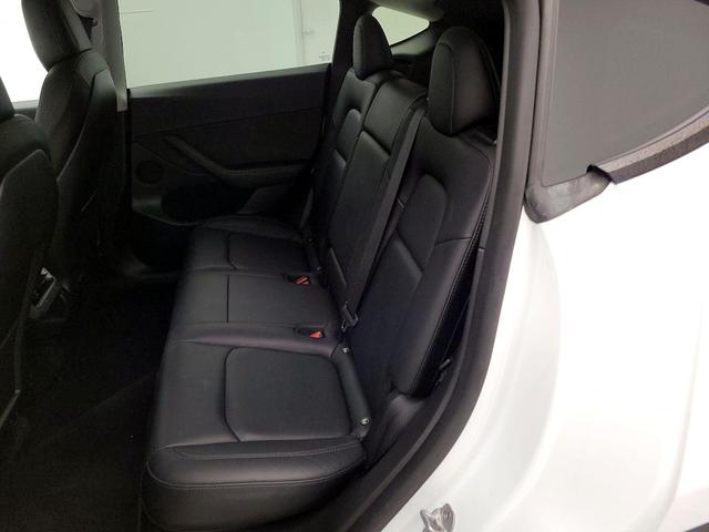 Photo of 2022 White Tesla Model Y