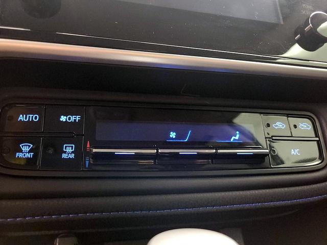 Photo of 2017 Gray Toyota Corolla