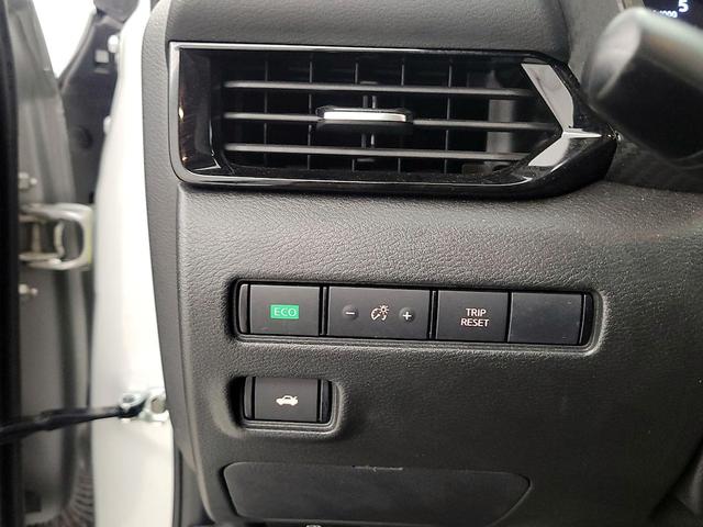 Photo of 2023 Silver Nissan Sentra