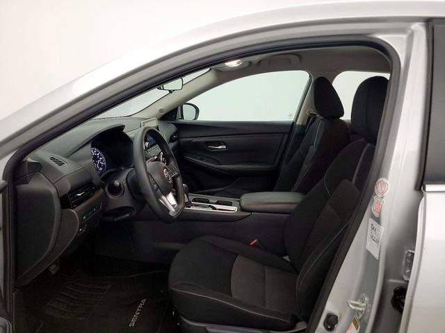 Photo of 2023 Silver Nissan Sentra