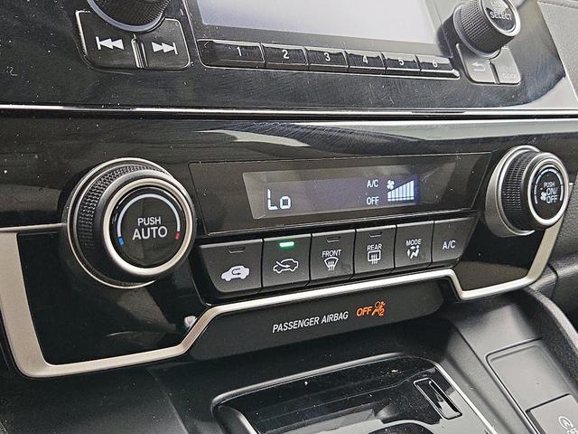 Photo of 2020 White Honda CR-V