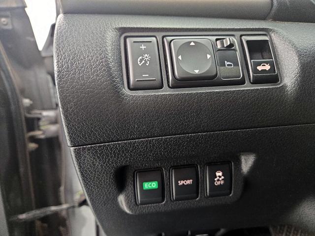 Photo of 2015 Gray Nissan Sentra
