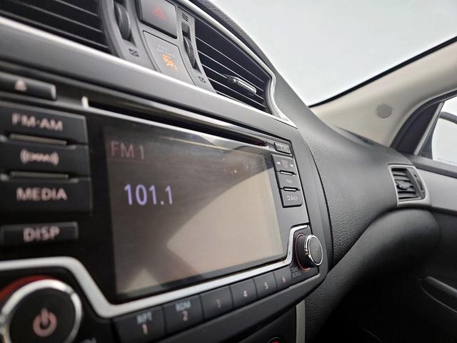 Photo of 2015 Gray Nissan Sentra