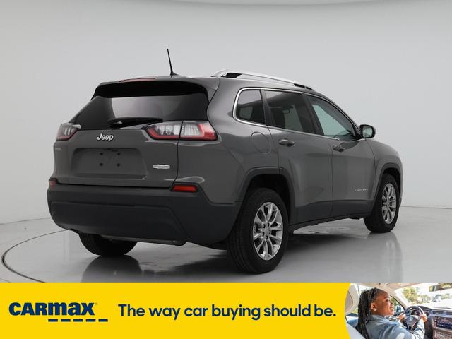 Photo of 2020 Gray Jeep Cherokee