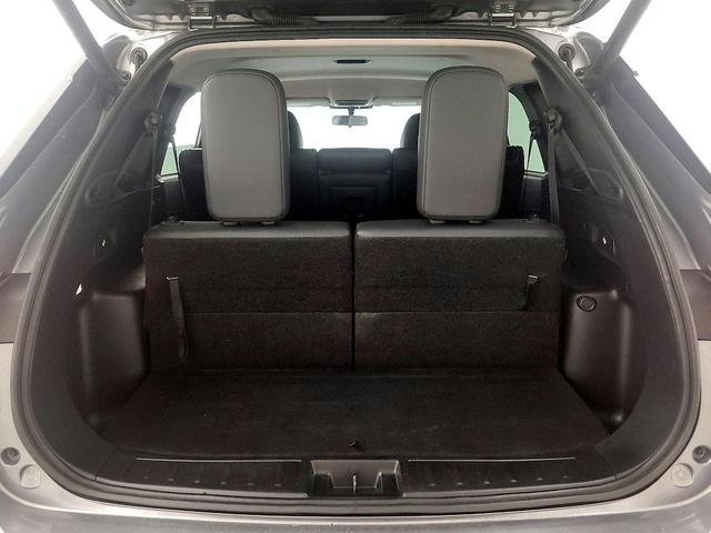Photo of 2022 Silver Mitsubishi Outlander