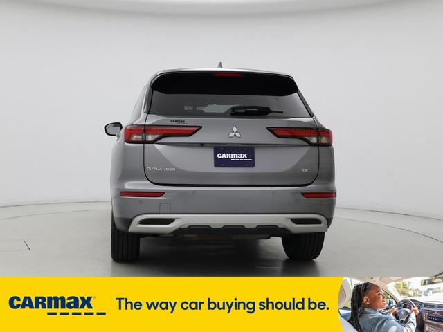 Photo of 2022 Silver Mitsubishi Outlander