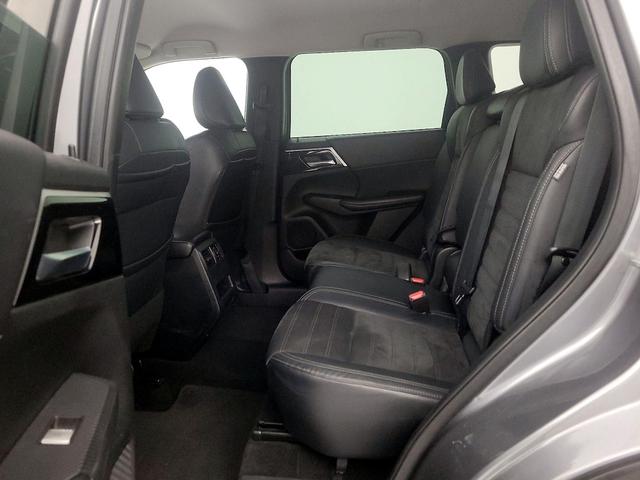 Photo of 2022 Silver Mitsubishi Outlander