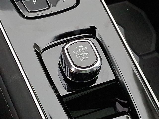 Photo of 2025 Denim Blue Metallic Volvo XC90