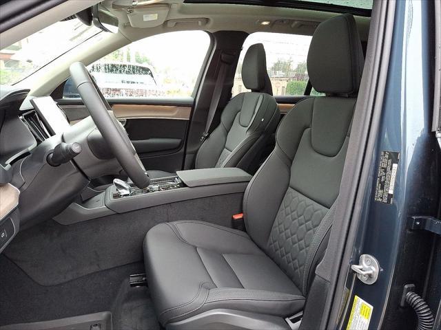 Photo of 2025 Denim Blue Metallic Volvo XC90