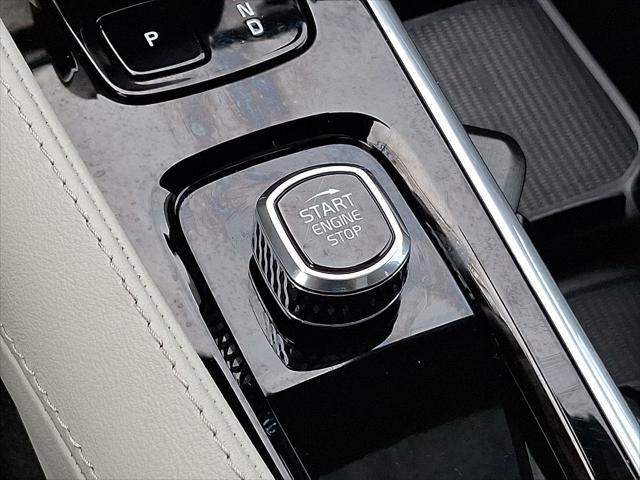 Photo of 2025 Denim Blue Metallic Volvo XC90