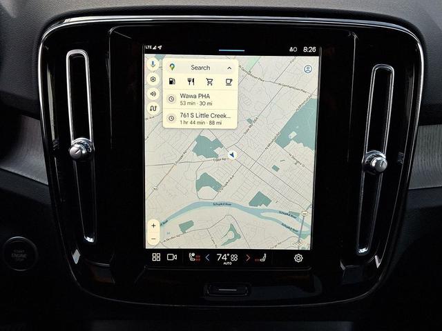 Photo of 2025 Onyx Black Metallic Volvo XC40
