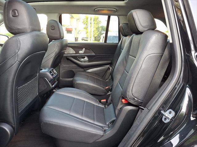 Photo of 2022 BLACK Mercedes-Benz GLS 450
