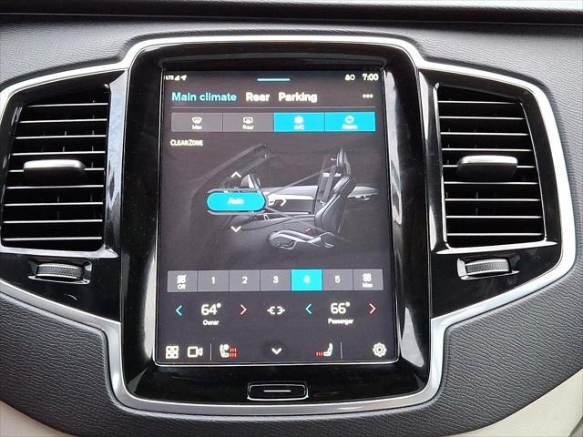 Photo of 2025 Onyx Black Metallic Volvo XC90