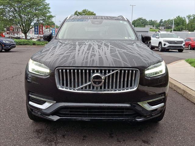 Photo of 2025 Onyx Black Metallic Volvo XC90