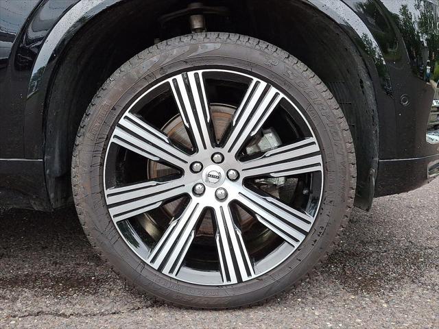 Photo of 2025 Onyx Black Metallic Volvo XC90