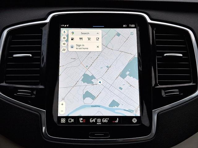 Photo of 2025 Onyx Black Metallic Volvo XC90