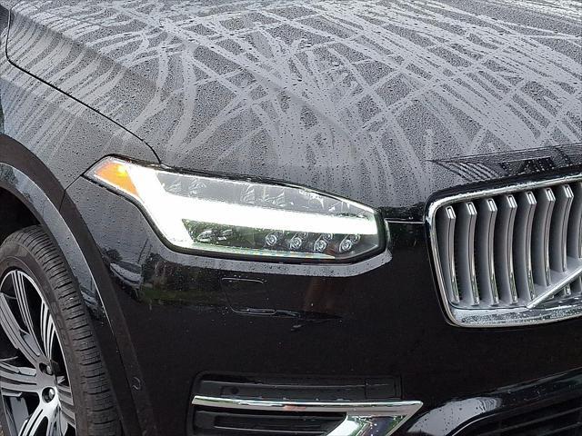 Photo of 2025 Onyx Black Metallic Volvo XC90