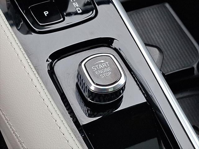 Photo of 2024 Crystal White Metallic Volvo XC90 Recharge Plug-In Hybrid