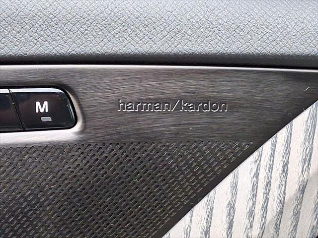Photo of 2024 Crystal White Metallic Volvo XC90 Recharge Plug-In Hybrid