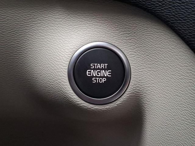 Photo of 2025 733/SAGEGREENM Volvo XC40