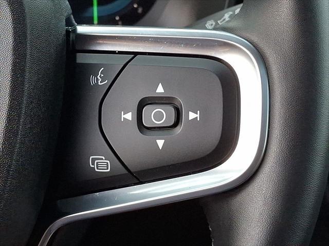 Photo of 2025 740/VAPOURGRYM Volvo XC40