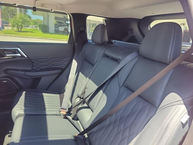 Photo of 2025 Red Diamond Mitsubishi Outlander
