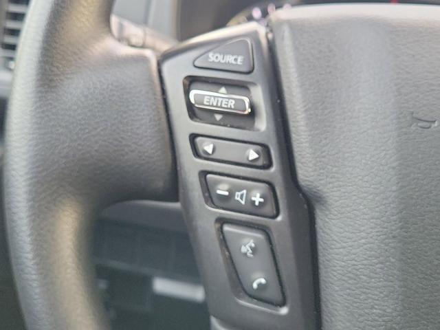 Photo of 2024 Glacier White Nissan Frontier
