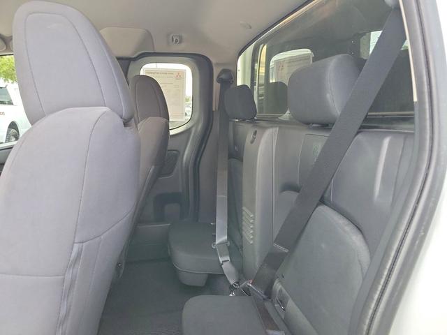 Photo of 2024 Glacier White Nissan Frontier