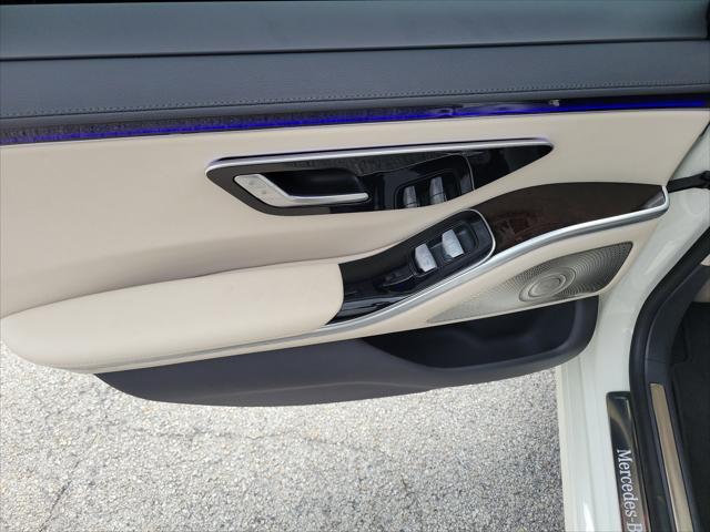 Photo of 2022 White Mercedes-Benz S-Class