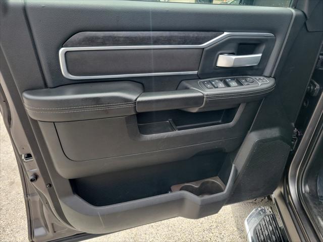 Photo of 2024 Granite Crystal Metallic Clearcoat RAM 2500
