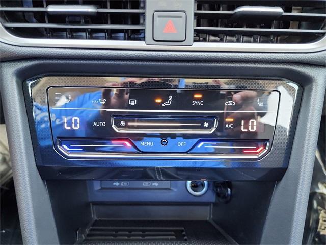 Photo of 2025 Deep Black Pearl Effect Volkswagen Taos